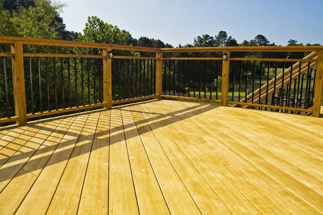 Master Hollister Deck & Fence - deck builder in Hollister, CA